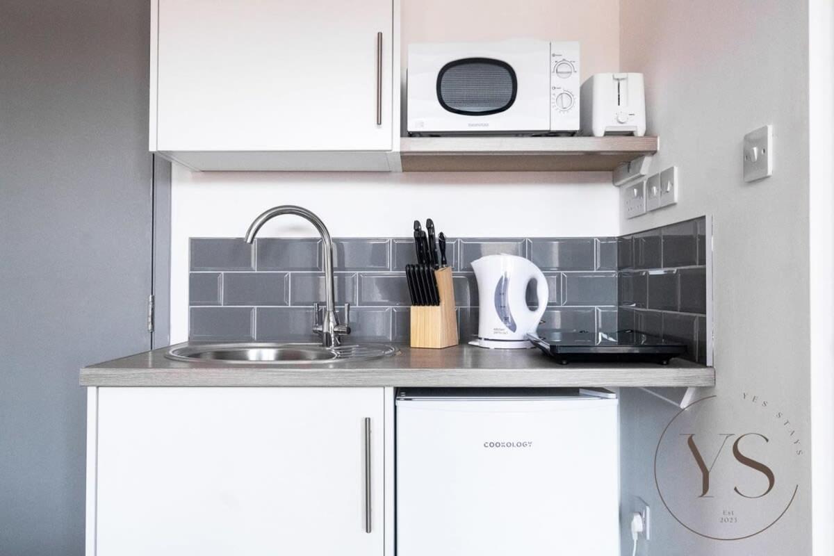 Sienna Longton 2d - Wi-fi, Alton Towers, Netflix Apartment